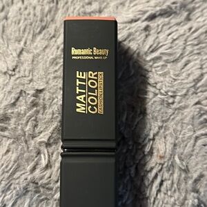 Romantic Beauty Matte Color 109 Pretty matte color with Gold Flecks